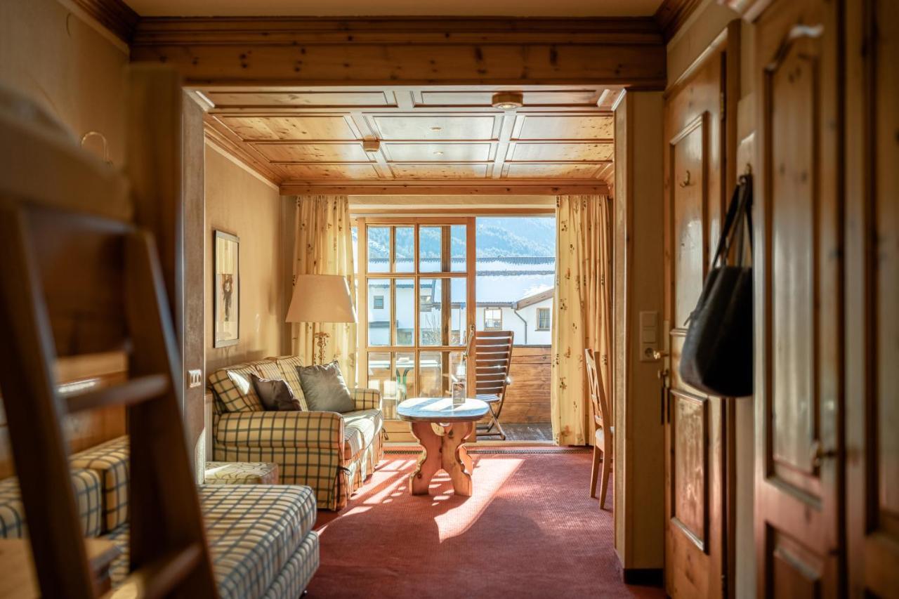 Hotel Tirolerhof - Familotel Zugspitze Ehrwald Exteriör bild