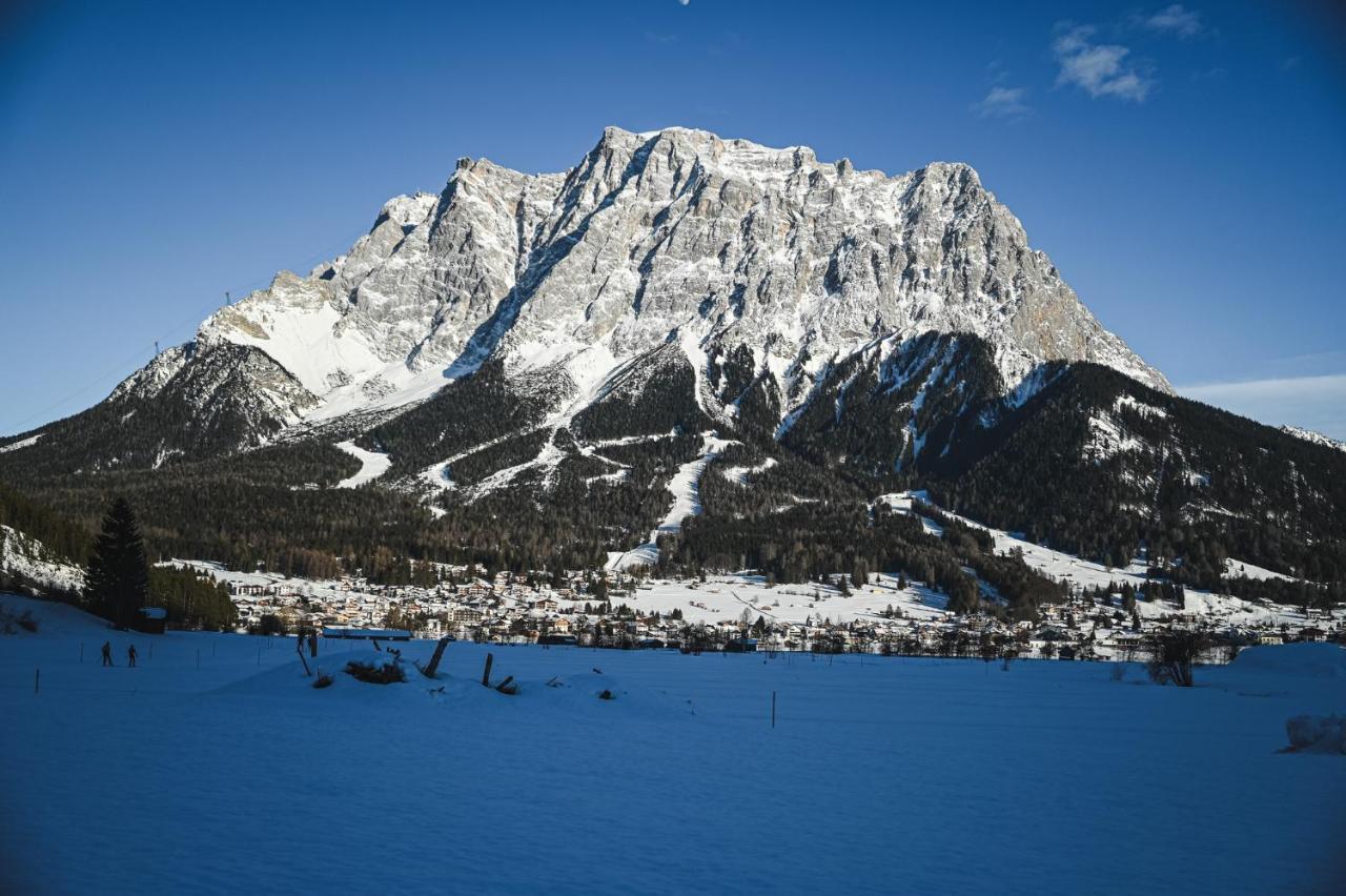 Hotel Tirolerhof - Familotel Zugspitze Ehrwald Exteriör bild