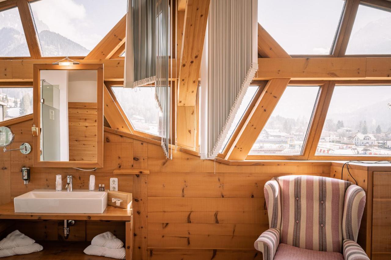 Hotel Tirolerhof - Familotel Zugspitze Ehrwald Exteriör bild