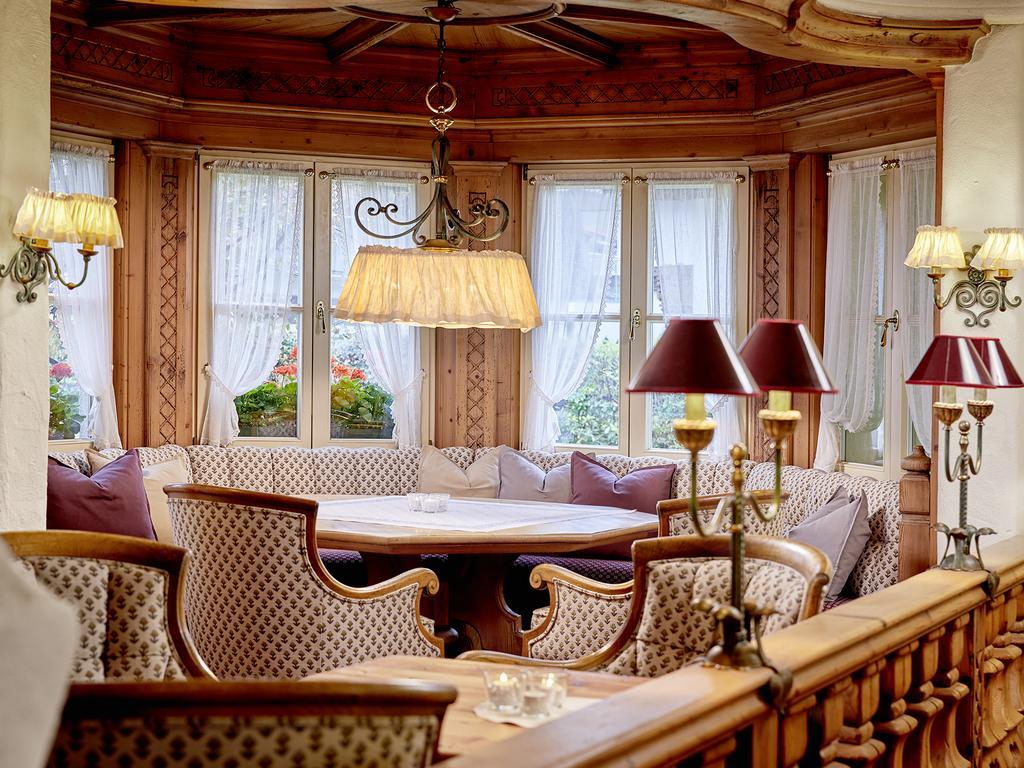Hotel Tirolerhof - Familotel Zugspitze Ehrwald Exteriör bild
